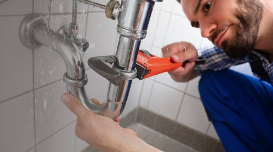 Expert burst pipe repair services in Ceresco, MI